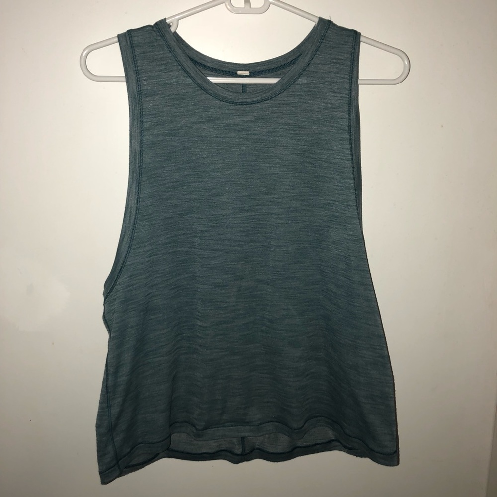 Lululemon teal muscle tank size 6
